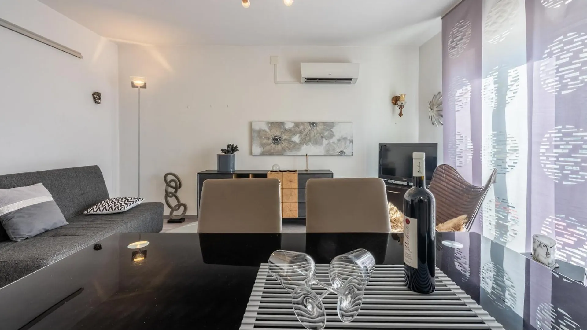 Jenny Apartment Crikvenica 0*,  Croatia